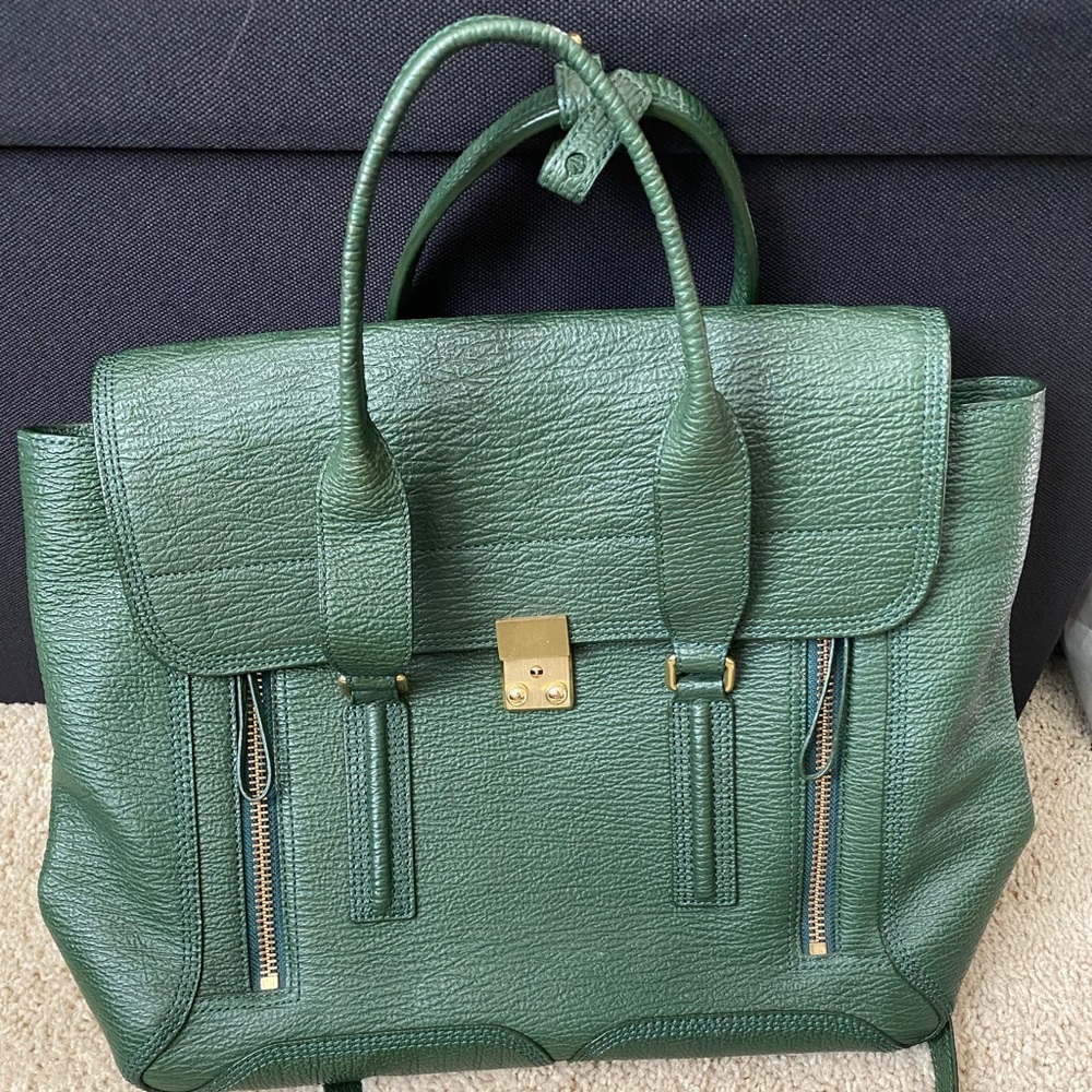 Large pashli bag. Fits 17” laptop.